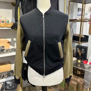 Pete - Black and Green Waffle Sleeve Sweatshirt - 8896B